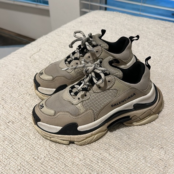 Balenciaga triple s vanille - Picture 2 of 3